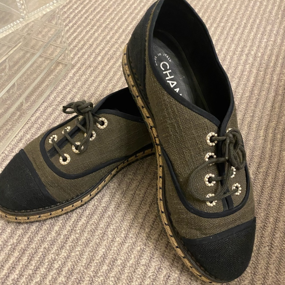 CHANEL espadrilles